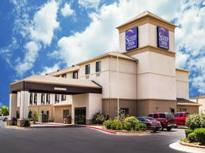 Sleep & Oklahoma North Hotel 3*
