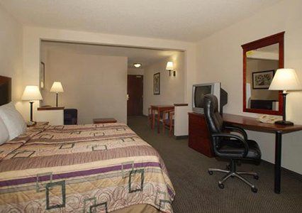 Sleep & Oklahoma North Hotel